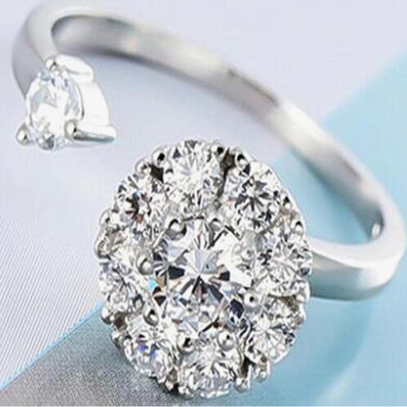 Spinner ring sterling silver plated , cz Diamond adjustable new!!! - Picture 3 of 9